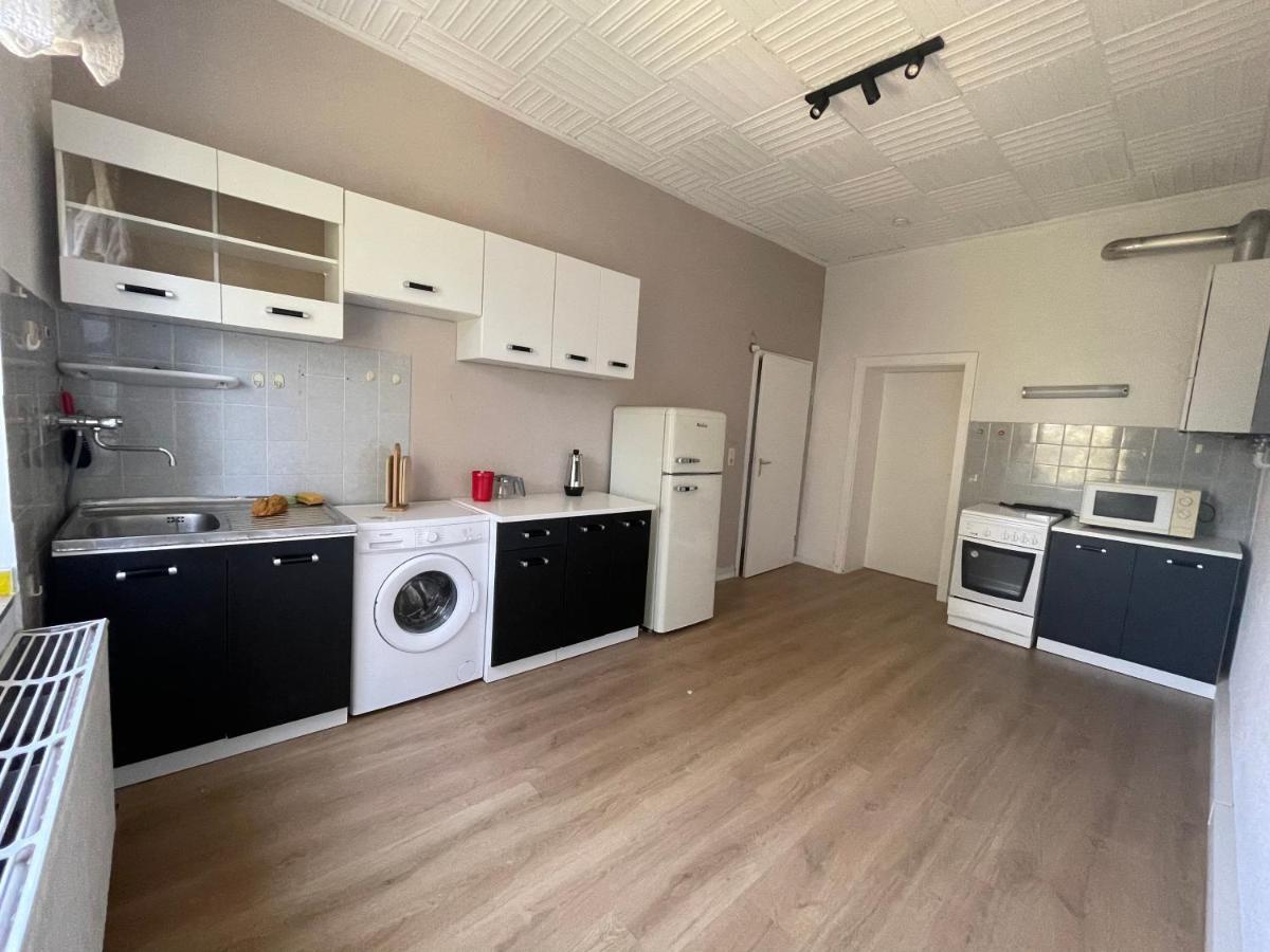 1 Schlafenzimmer 1 Whonzimmer Waschmaschine Trockner Maximum 4Personen Rheinhausen Center Appartement 1705 Duisburg Bagian luar foto