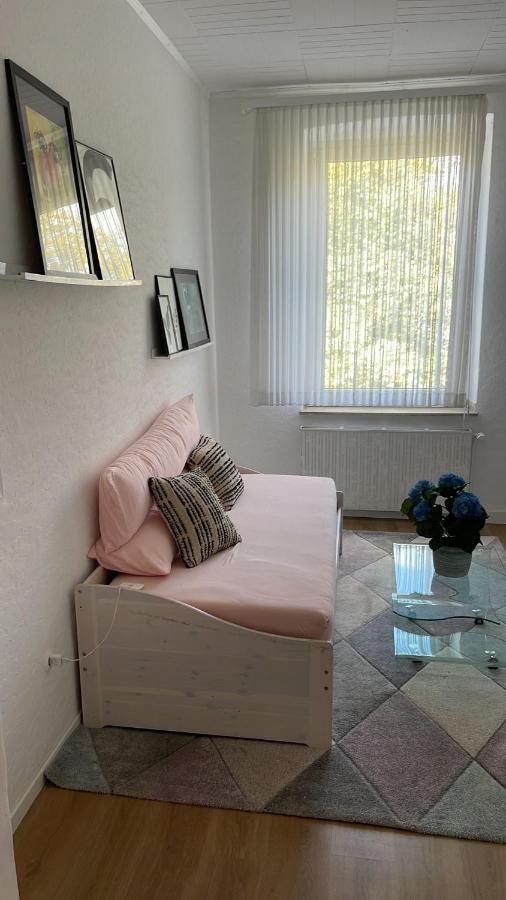 1 Schlafenzimmer 1 Whonzimmer Waschmaschine Trockner Maximum 4Personen Rheinhausen Center Appartement 1705 Duisburg Bagian luar foto